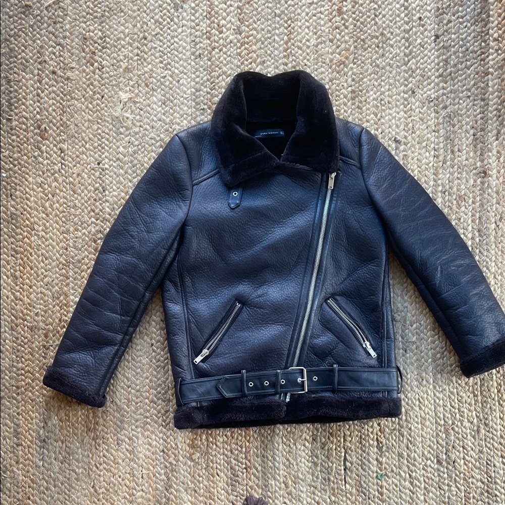 Zara Black Faux Fur Collar Jacket
